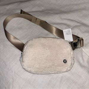 Never used, brand new Lululemon Sherpa belt bag.